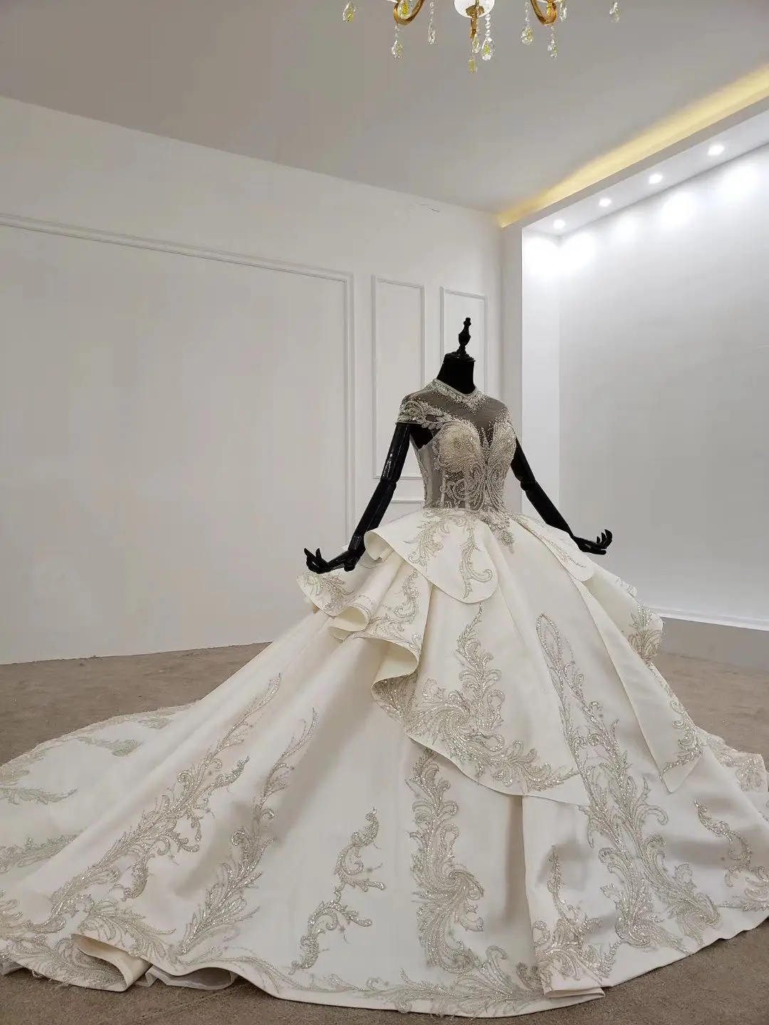 Romantic Crystals Lace Bride Dresses 2020 Muslim Wedding Dress Dudai High Neck Ball Gown Wedding Gowns Turkey Robe De Mariee
Romantic Crystals Lace Bride Dresses 2020 Muslim Wedding Dress Dudai High Neck Ball Gown Wedding Gowns Turkey Robe De Mariee
