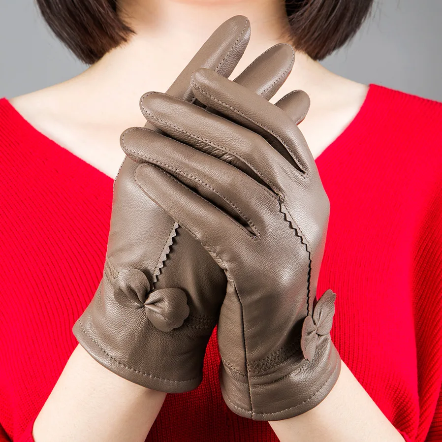 2019 Women's Genuine Leather Gloves Sheepskin Gloves Autumn and Winter Fashion Female Windproof Gloves Ladies Fur Mitten
2019 Women's Genuine Leather Gloves Sheepskin Gloves Autumn and Winter Fashion Female Windproof Gloves Ladies Fur Mitten