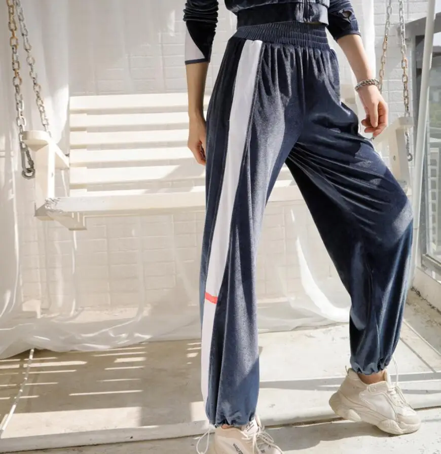 Women Sport Suits Training Yoga set Crop Top High Waist Fitness Tights Leggings Workout Activewear
Women Sport Suits Training Yoga set Crop Top High Waist Fitness Tights Leggings Workout Activewear