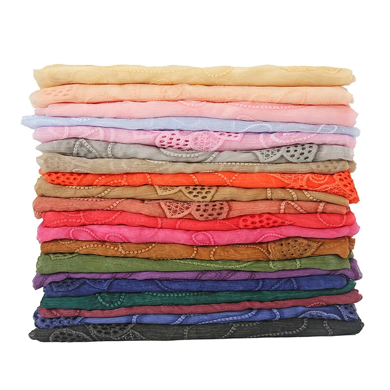 European and American fashion multicolor new high-quality ethnic style embroidered chiffon scarf embroidered Baotou scarf
European and American fashion multicolor new high-quality ethnic style embroidered chiffon scarf embroidered Baotou scarf