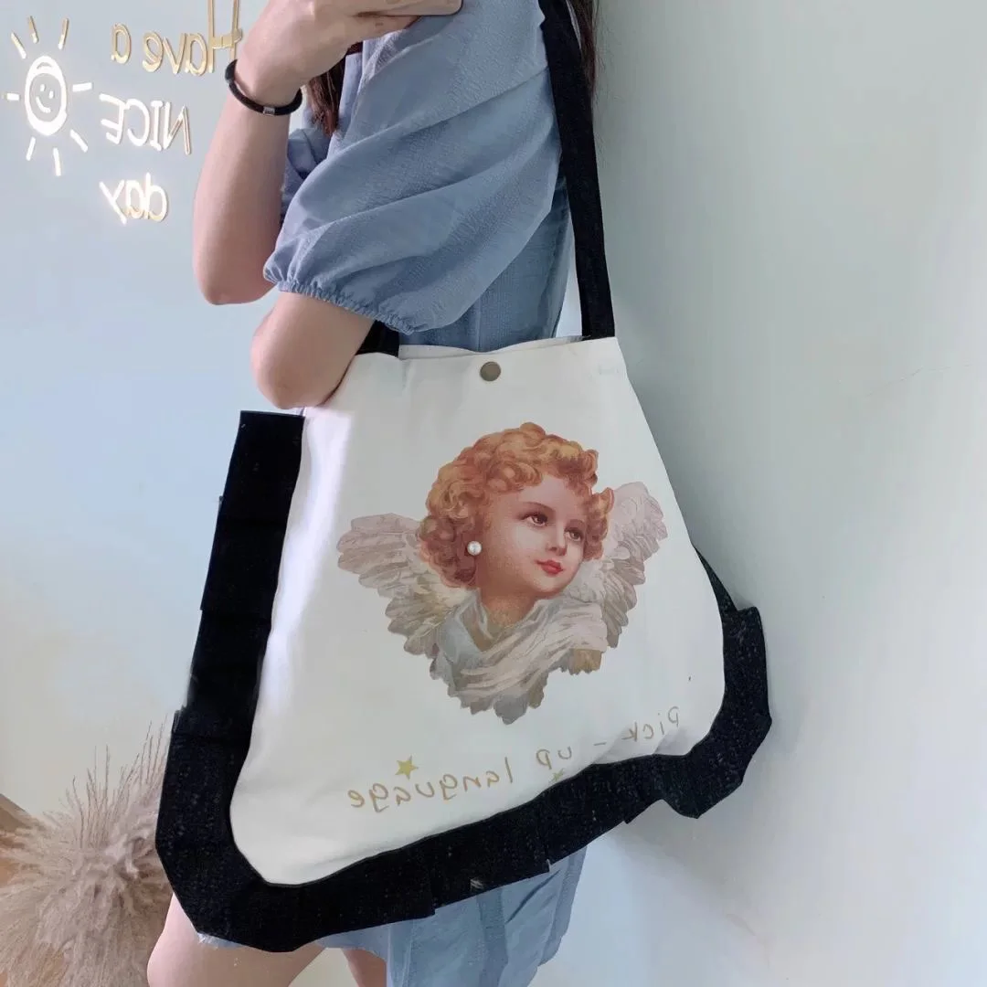 Fashion New College Style Canvas Bag Cute Shoulder Bags Pearl Girl Print Handbag Double Model Tote Ruffled Decorative Handbags
Fashion New College Style Canvas Bag Cute Shoulder Bags Pearl Girl Print Handbag Double Model Tote Ruffled Decorative Handbags