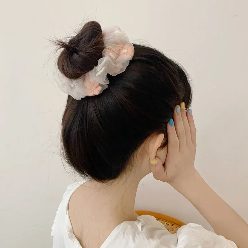 INS Embroidery Flowers Mesh Scrunchies Women Romantic Pink Hair Ties Transparent Tulle Hair Rope Girls Hair Accessories Headwear
INS Embroidery Flowers Mesh Scrunchies Women Romantic Pink Hair Ties Transparent Tulle Hair Rope Girls Hair Accessories Headwear