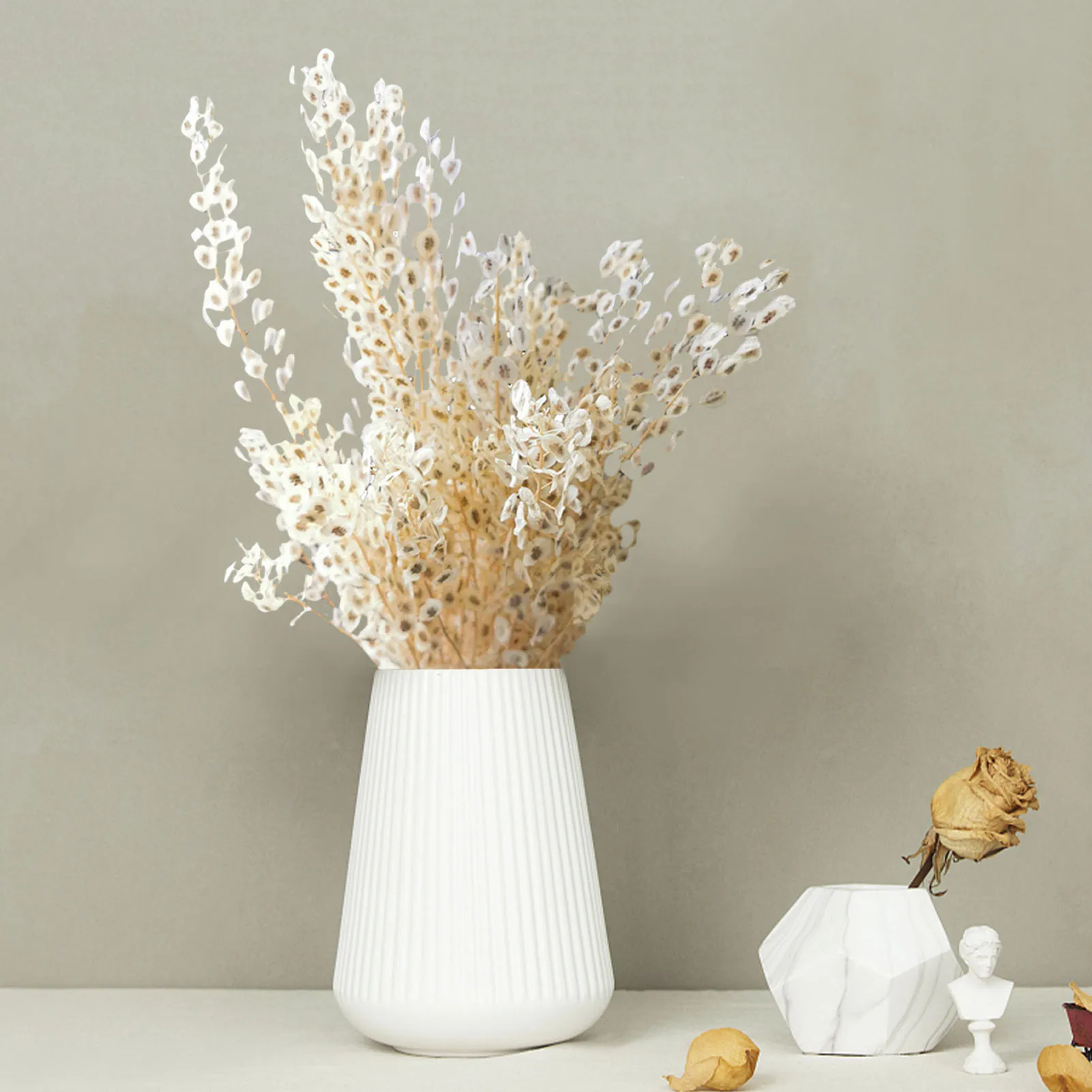 Natural Immortal Dried Flower Decorative Retro DIY Artificial Bouquet For Office And Wedding Flower Arrangement Home Decor
Natural Immortal Dried Flower Decorative Retro DIY Artificial Bouquet For Office And Wedding Flower Arrangement Home Decor