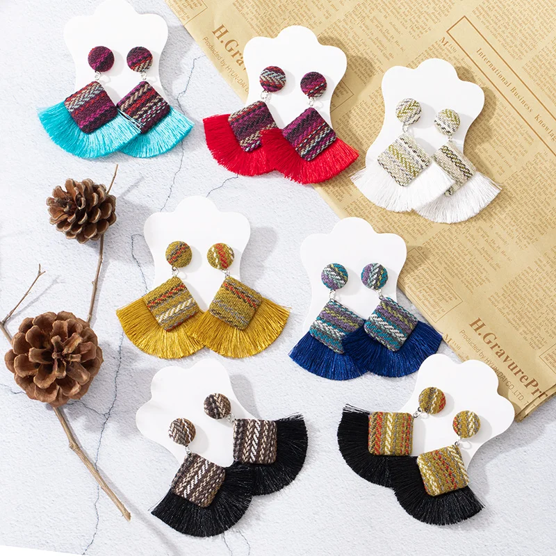 POXAM New Fashion Bohemian Tassel Earrings for women Cotton Silk Fabric Long Fringe Drop Dangle Earrings 2020 kolczyki Jewelry
POXAM New Fashion Bohemian Tassel Earrings for women Cotton Silk Fabric Long Fringe Drop Dangle Earrings 2020 kolczyki Jewelry