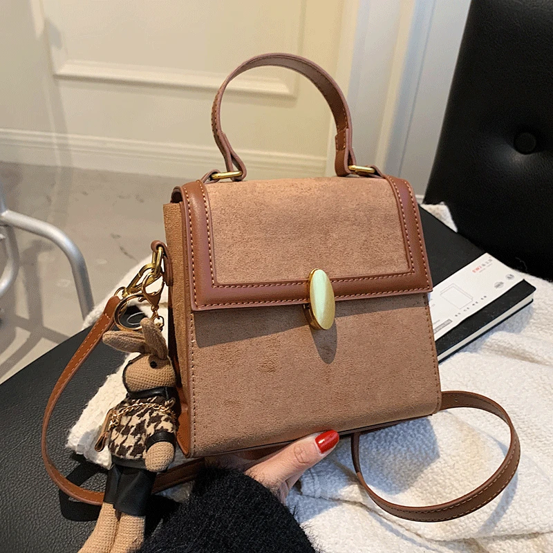 Simple Matte Leather Shoulder Bags for Women Small Square Handbags Designer Tote Bags for Girls Crossbody Bag Vintage Flap Bag
Simple Matte Leather Shoulder Bags for Women Small Square Handbags Designer Tote Bags for Girls Crossbody Bag Vintage Flap Bag