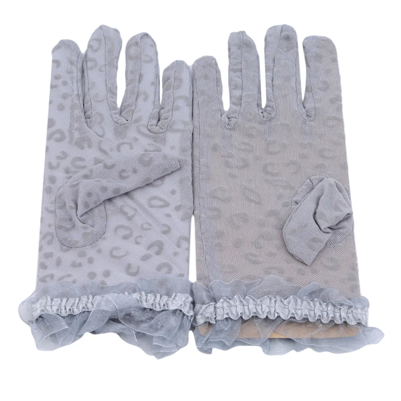 1Pair Summer Gloves Women Sexy Lace Transparent Driving Anti UV Sunscreen Full Finger Lady Gloves Leopard Print Women Gloves
1Pair Summer Gloves Women Sexy Lace Transparent Driving Anti UV Sunscreen Full Finger Lady Gloves Leopard Print Women Gloves