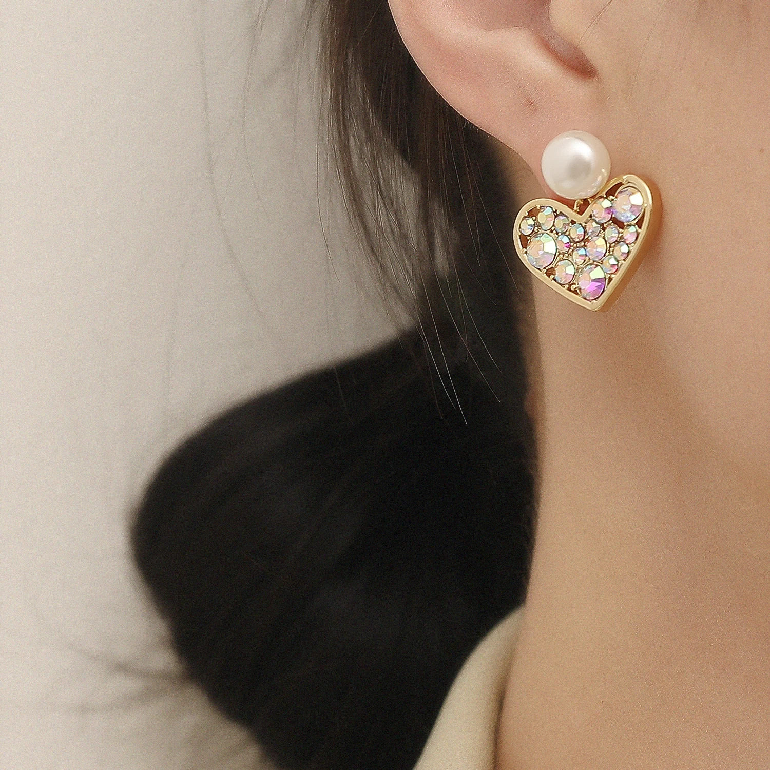 2021 New Heart Shaped Colorful Zircon Earrings Spring Minimalist Luxurious Advanced Sense Design Accessories For Women HYACINTH
2021 New Heart Shaped Colorful Zircon Earrings Spring Minimalist Luxurious Advanced Sense Design Accessories For Women HYACINTH
