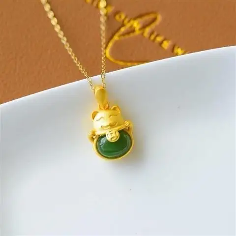 Natural Hetian White Jade Jasper Inlaid 925 Sterling Silver Ancient Style Thick Gold Fortune Cat Pendant Color Retention Lasting 
Natural Hetian White Jade Jasper Inlaid 925 Sterling Silver Ancient Style Thick Gold Fortune Cat Pendant Color Retention Lasting