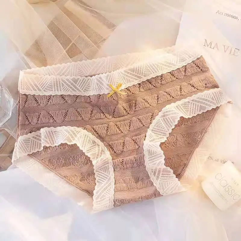 Cute Lace Cotton Panties for Women Breathable Soft Lingerie Female Sexy Underpants Mid Waist Women's Intimates
Cute Lace Cotton Panties for Women Breathable Soft Lingerie Female Sexy Underpants Mid Waist Women's Intimates