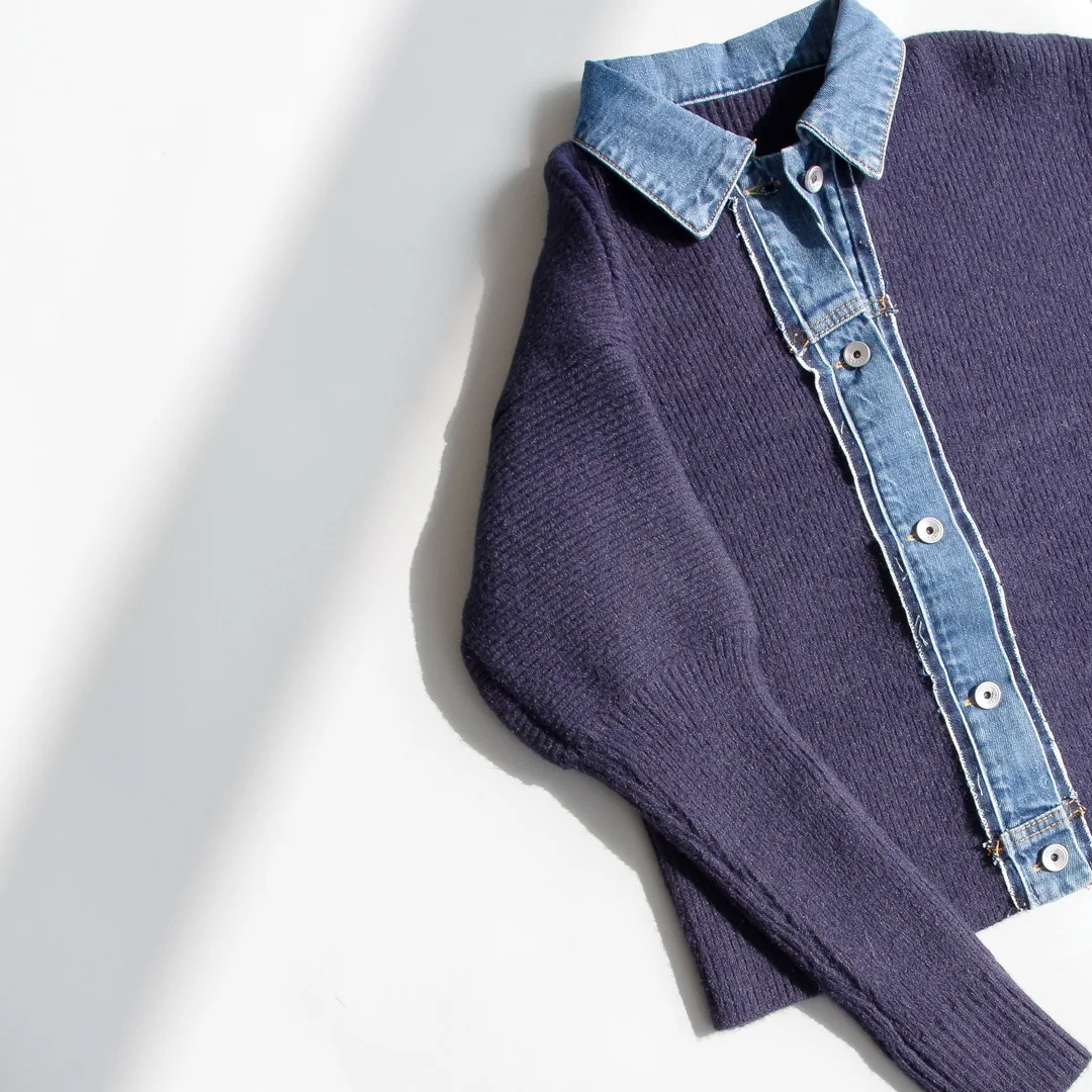 Zoulv Spring/autumn New Before/After Wearing Denim Stitching Sweater Short Retro Denim Collar High Street Fashion Beauty Top
Zoulv Spring/autumn New Before/After Wearing Denim Stitching Sweater Short Retro Denim Collar High Street Fashion Beauty Top