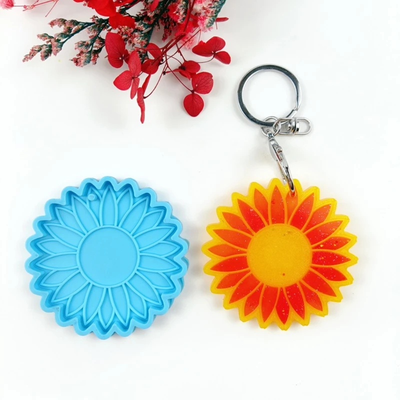 Sun Flower Keychain Epoxy Resin Mold Key Ring Pendant Earrings Silicone Mould DIY Crafts Jewelry Casting Tool
Sun Flower Keychain Epoxy Resin Mold Key Ring Pendant Earrings Silicone Mould DIY Crafts Jewelry Casting Tool