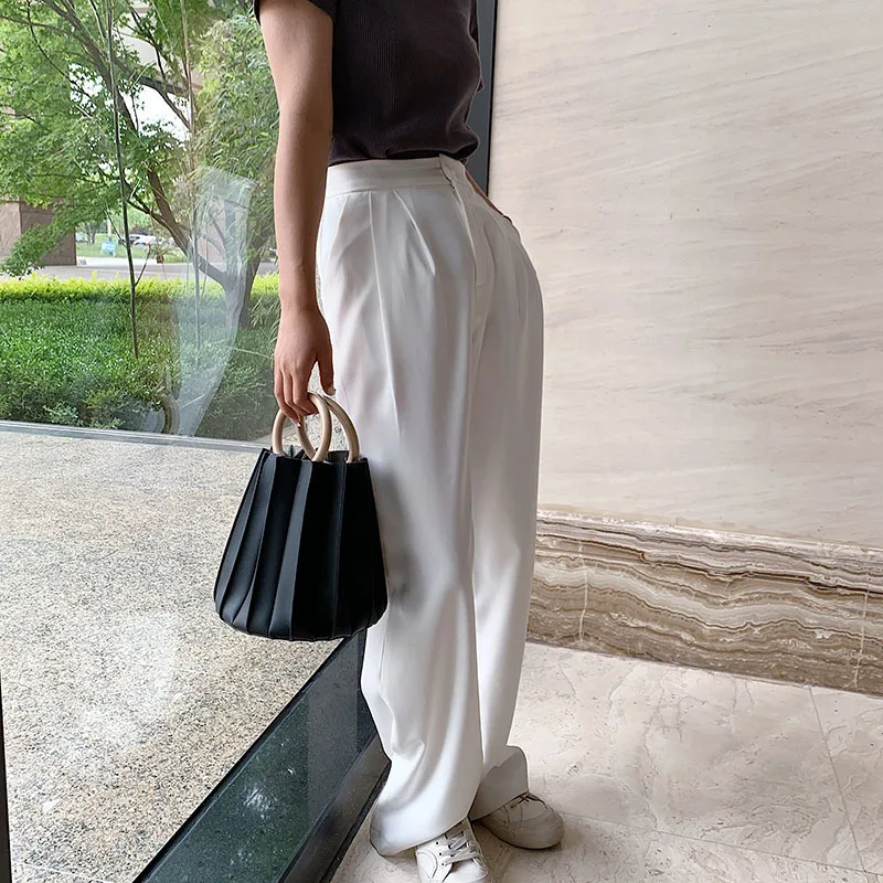 Luxury Designer Handbag Solid Color Bucket Shoulder Bag for Women PU Leather Pleated Totes Handbag Female Purses Crossbody Bags
Luxury Designer Handbag Solid Color Bucket Shoulder Bag for Women PU Leather Pleated Totes Handbag Female Purses Crossbody Bags