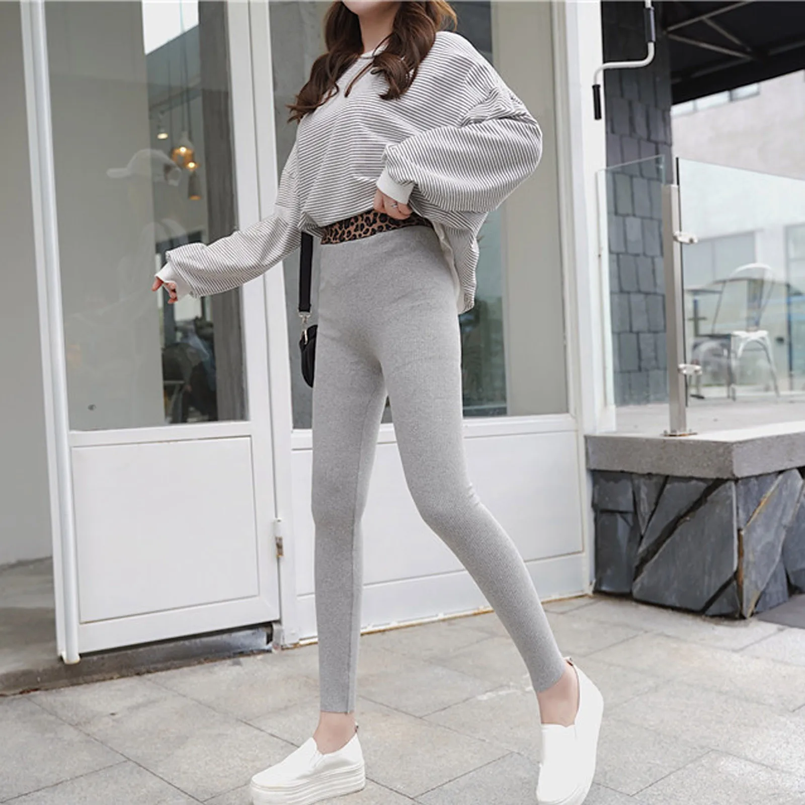 Thin Capris Nine-Minute Pants Casual Leggings Women New Fashion Leopard Rib Elastic Pants Stretch Waist Trouser Casual Pant#1221 
Thin Capris Nine-Minute Pants Casual Leggings Women New Fashion Leopard Rib Elastic Pants Stretch Waist Trouser Casual Pant#1221