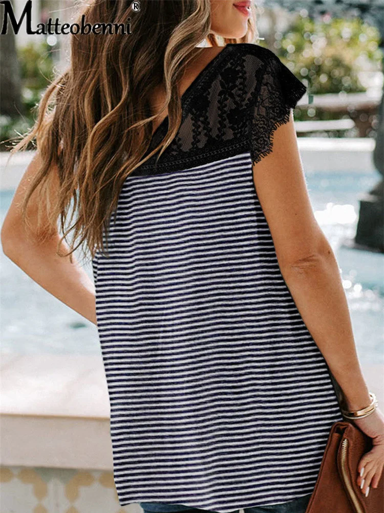 Summer 2021 Casual Women V-Neck Short Sleeve Lace Patchwork Leopard Print Tops Fashion Women Streetwear Loose Ladies Tee Shirts
Summer 2021 Casual Women V-Neck Short Sleeve Lace Patchwork Leopard Print Tops Fashion Women Streetwear Loose Ladies Tee Shirts