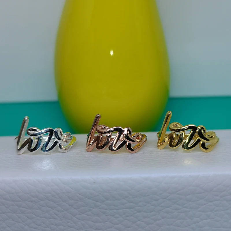 LOVE Woman Ring 925 Sterling silver Jewelry Zircon accessories Golden silver Rose gold fashion Silverware Valentine's Day gift
LOVE Woman Ring 925 Sterling silver Jewelry Zircon accessories Golden silver Rose gold fashion Silverware Valentine's Day gift