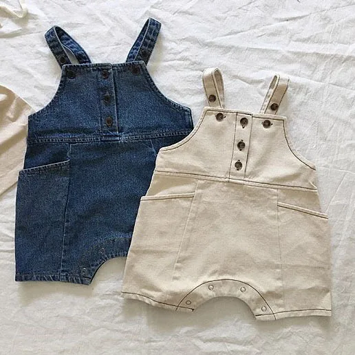 2020 summer South Korean children's new cute wash jeans conjointly back belt pants for boys and girls conjointly
2020 summer South Korean children's new cute wash jeans conjointly back belt pants for boys and girls conjointly
