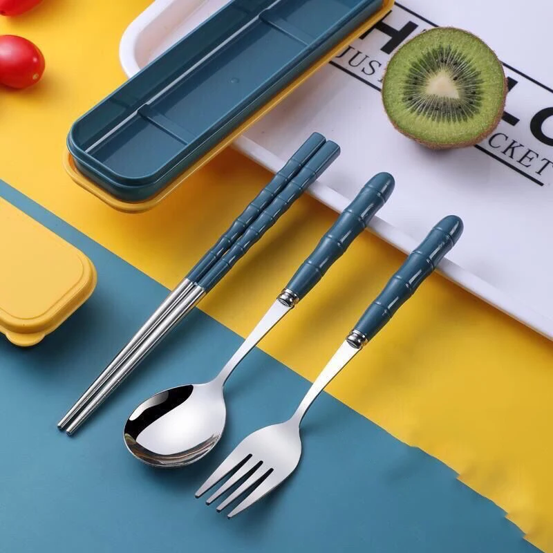 3pcs Box Stainless Outdoor Simple Chopsticks Fork Set Portable Western Tableware Set Gift Chopsticks Spoon Steel Spoon
3pcs Box Stainless Outdoor Simple Chopsticks Fork Set Portable Western Tableware Set Gift Chopsticks Spoon Steel Spoon