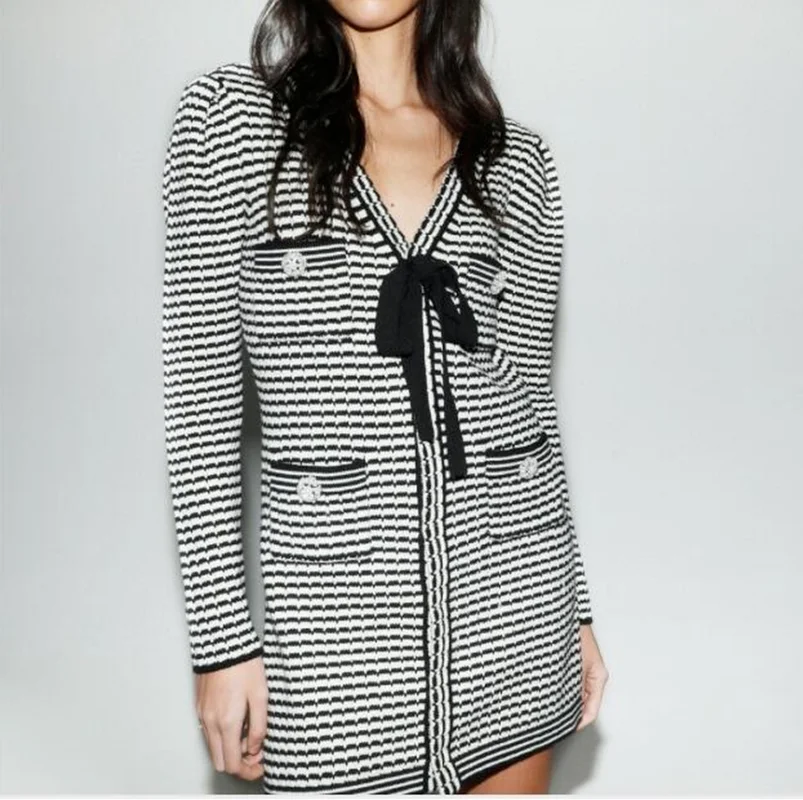Autumn Winter Ladies Elegant Bow Striped Office Dress 2021 Casual V-neck Long Sleeve Knitted Sweater Dresses Roupas Femininas
Autumn Winter Ladies Elegant Bow Striped Office Dress 2021 Casual V-neck Long Sleeve Knitted Sweater Dresses Roupas Femininas
