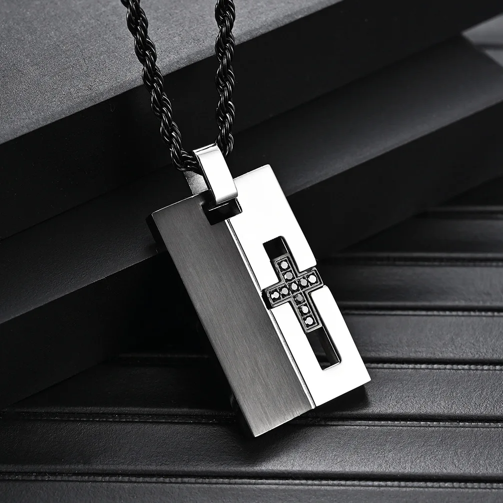 European And American Original Explosion Of Simple Generous Domineering Stainless Steel Diamond Inlaid Cross Necklace
European And American Original Explosion Of Simple Generous Domineering Stainless Steel Diamond Inlaid Cross Necklace