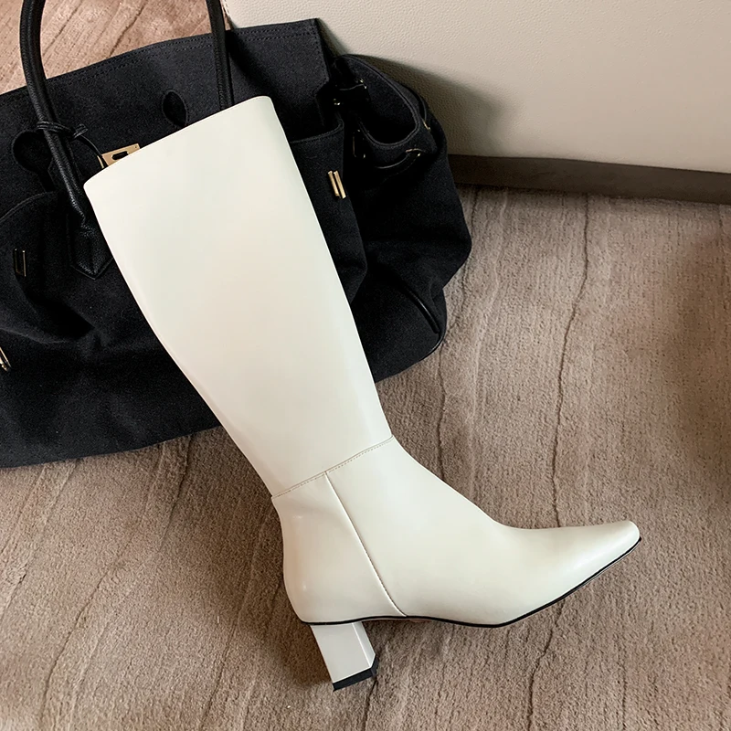 2021 Design Genuine Leather Women's knee high Boots Elegant Square Toe High Heels Shoes Women Party Working Shoes Woman
2021 Design Genuine Leather Women's knee high Boots Elegant Square Toe High Heels Shoes Women Party Working Shoes Woman
