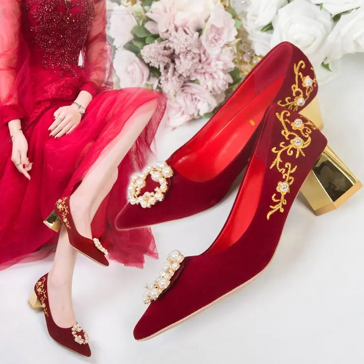 Ladies Embroidered Red High Heels Wedding Shoes Elegant Pointed Pearl Embroidered Ladies High Heels Ladies Dress Party Shoes
Ladies Embroidered Red High Heels Wedding Shoes Elegant Pointed Pearl Embroidered Ladies High Heels Ladies Dress Party Shoes