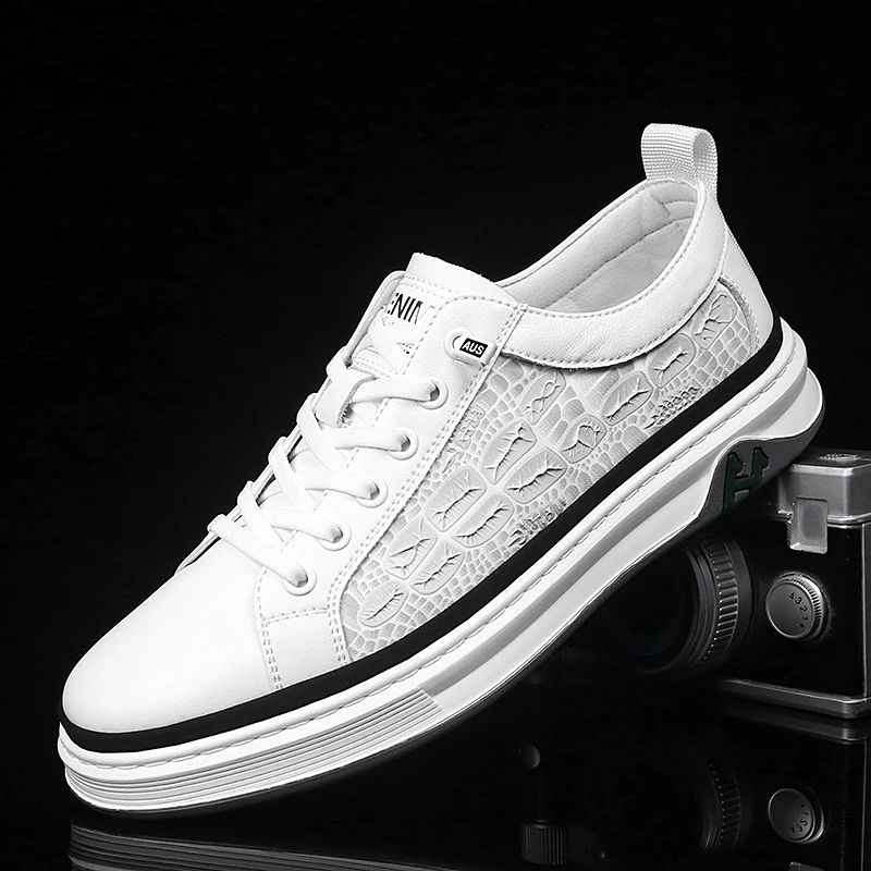 Genuine Leather Men's Shoes Fashion Crocodile Pattern Breathable Sneakers British Trend All-match Casual Men Skateboard Shoes
Genuine Leather Men's Shoes Fashion Crocodile Pattern Breathable Sneakers British Trend All-match Casual Men Skateboard Shoes