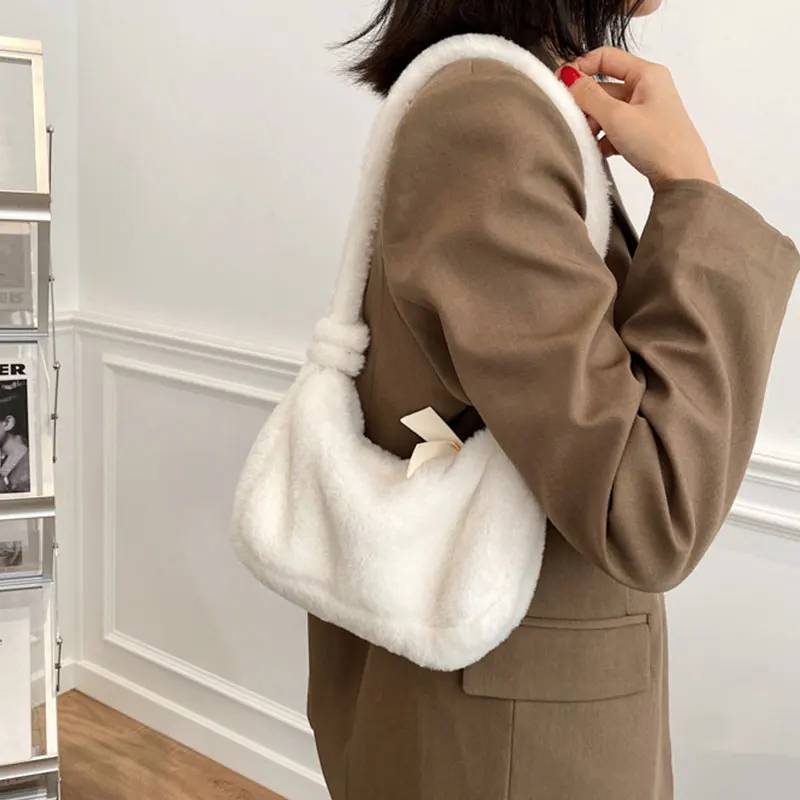 Fashion Solid Color Shoulder Underarm Bag Women Plush Soft Autumn Winter Fashion Fluffy Female Totes Handbag
Fashion Solid Color Shoulder Underarm Bag Women Plush Soft Autumn Winter Fashion Fluffy Female Totes Handbag