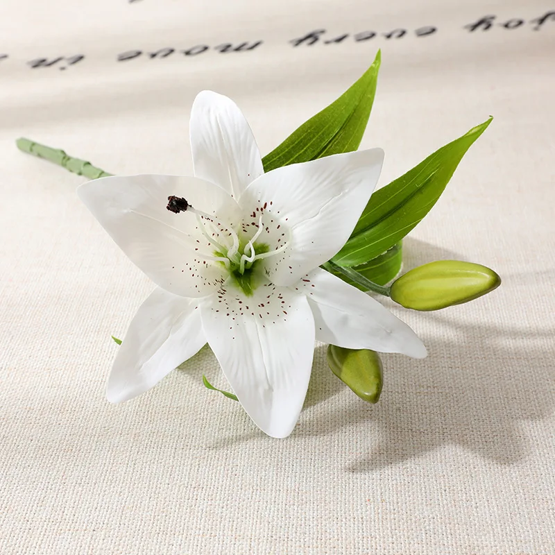 5pcs/lot PVC Real Touch 3 Heads Lily Silk Artificial Flower for Farmhouse Home Decoration Wedding Hand Hold Flower Bouquet
5pcs/lot PVC Real Touch 3 Heads Lily Silk Artificial Flower for Farmhouse Home Decoration Wedding Hand Hold Flower Bouquet