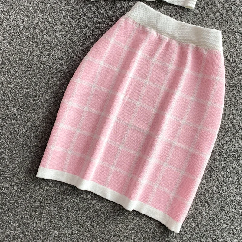 2021 Summer Outfits Women Turn Down Collar Short-Sleeved Plaid Knitted T-Shirt Top+Bodycon Mini Skirt Ladies Casual 2 Piece Set 
2021 Summer Outfits Women Turn Down Collar Short-Sleeved Plaid Knitted T-Shirt Top+Bodycon Mini Skirt Ladies Casual 2 Piece Set