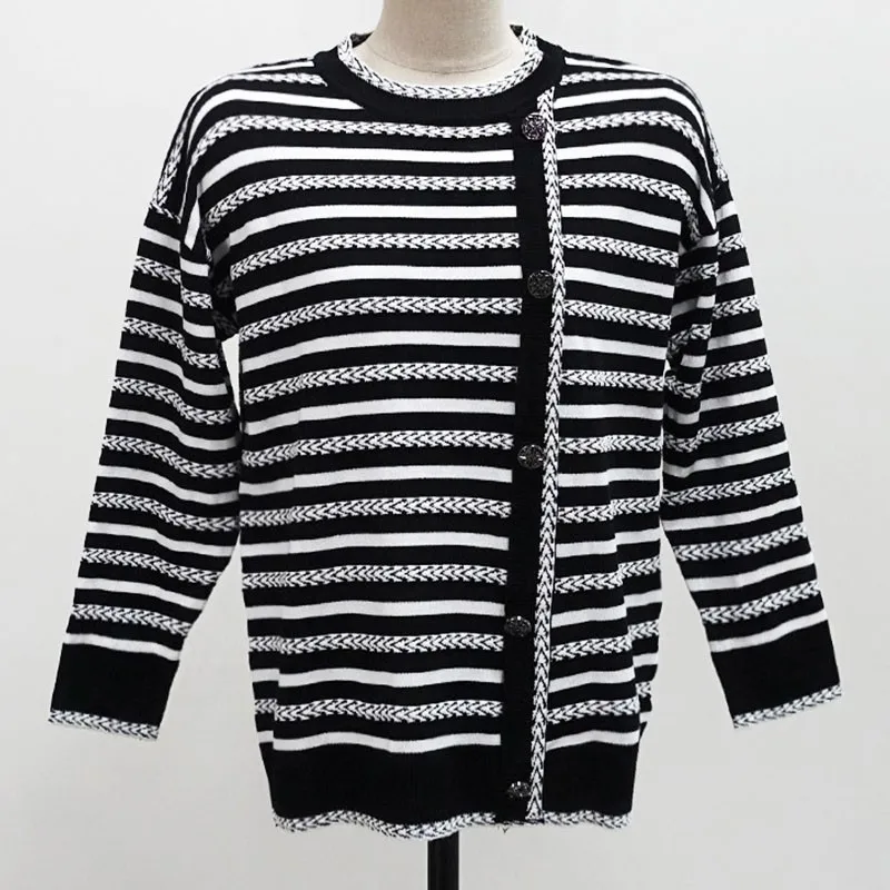 Genayooa O-neck Casual Sweater Women Korean Style Knitted Pullover 2020 Autumn Spring Winter Striped Office Lady Jumper Femme
Genayooa O-neck Casual Sweater Women Korean Style Knitted Pullover 2020 Autumn Spring Winter Striped Office Lady Jumper Femme