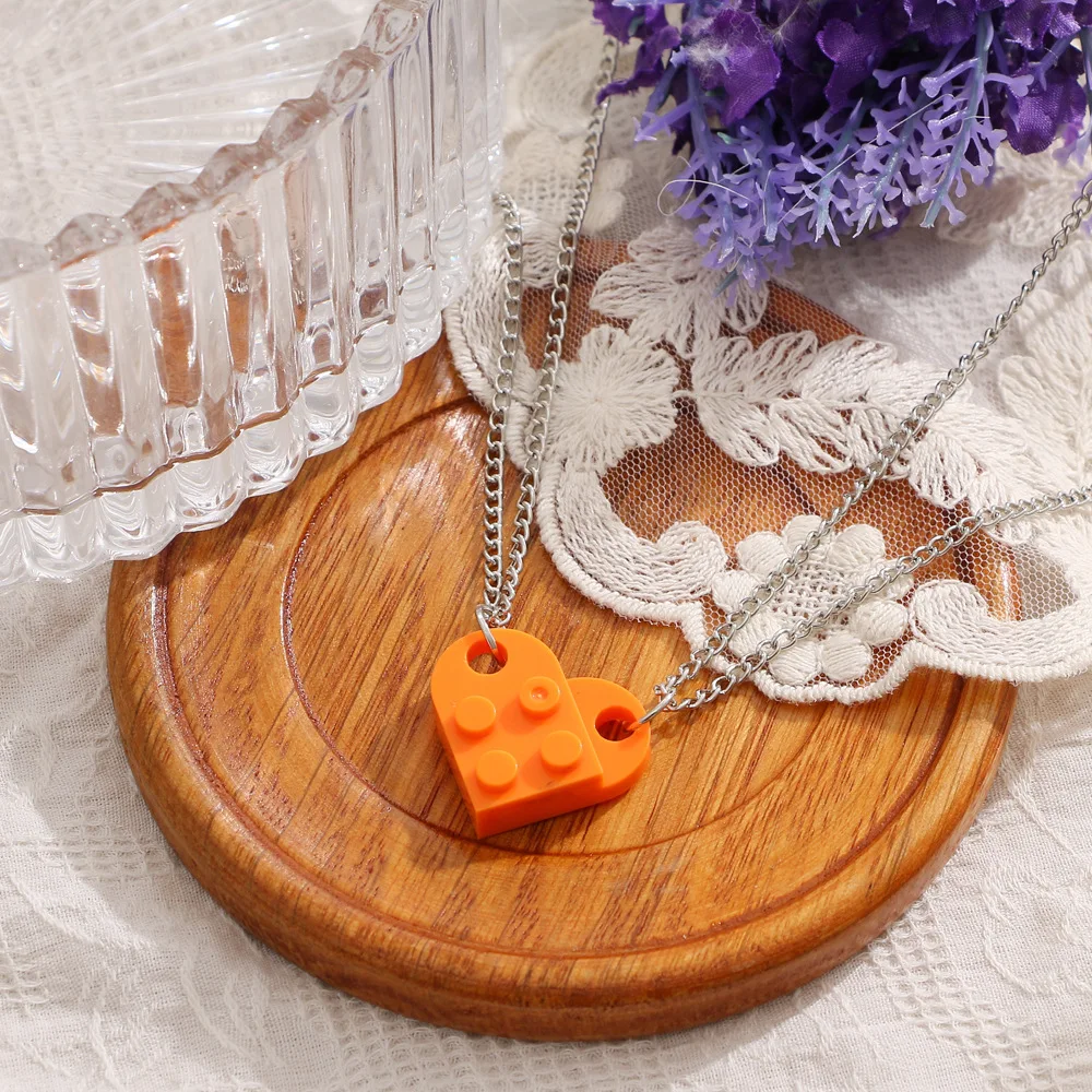 2Pcs Heart Brick Couples Love Necklace For Women pendants Men Lovers Lego Elements Friendship Necklaces Valentines Gift Jewelry
2Pcs Heart Brick Couples Love Necklace For Women pendants Men Lovers Lego Elements Friendship Necklaces Valentines Gift Jewelry