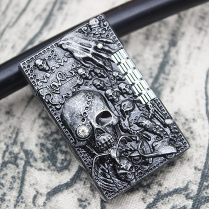 Skull Inflatable Open Flame Metal Embossed Embossed Natural Gas Lighter Flint Butane Cigarette Cigar Lighter Gadget
Skull Inflatable Open Flame Metal Embossed Embossed Natural Gas Lighter Flint Butane Cigarette Cigar Lighter Gadget