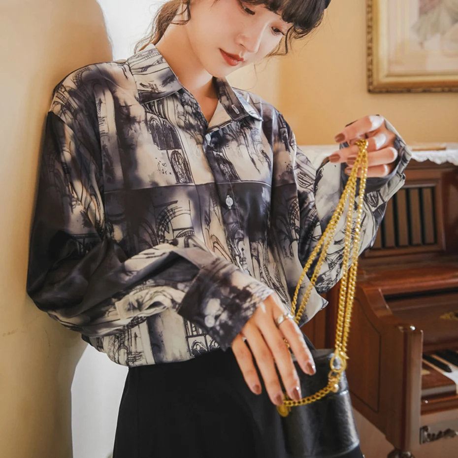 Ink Printed Blouse Women Vintage Graffiti Long Sleeve Shirt Loose Retro Tops Shirts Female Plus Size Blusa Mujer Chinese Blouse
Ink Printed Blouse Women Vintage Graffiti Long Sleeve Shirt Loose Retro Tops Shirts Female Plus Size Blusa Mujer Chinese Blouse
