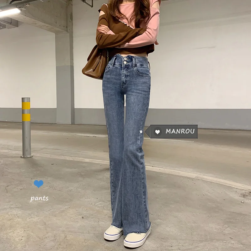 Женские узкие джинсы с завышенной талией, универсальные прямые брюки с двумя пуговицами в Корейском стиле, весна 2021
Женские узкие джинсы с завышенной талией, универсальные прямые брюки с двумя пуговицами в Корейском стиле, весна 2021