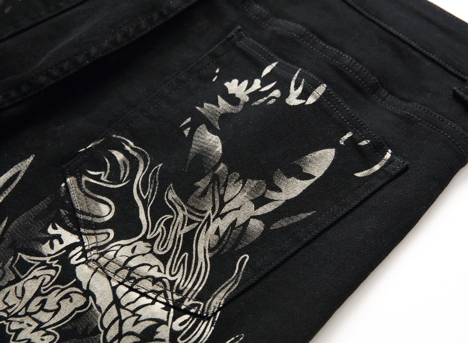 High Street Designer Men Jeans Dragon Printed Skinny Jean Male Casual Streetwear Denim Pants Hip Hop Slim Fit Trousers Pantalone 
High Street Designer Men Jeans Dragon Printed Skinny Jean Male Casual Streetwear Denim Pants Hip Hop Slim Fit Trousers Pantalone