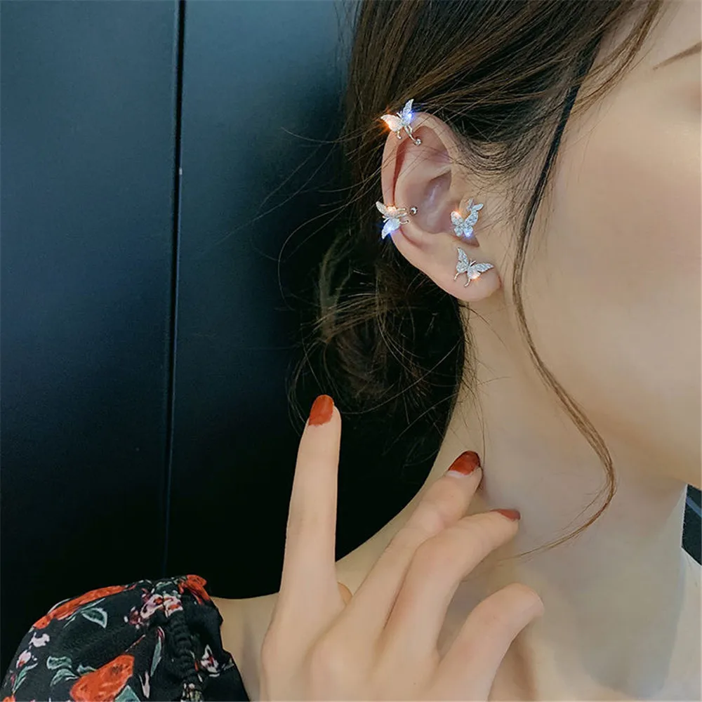 2020 Fashion Elegant Crystal Butterfly Clip Earrings For Women No Piercing Fake Cartilage Cute Statement Korean Earring Gifts
2020 Fashion Elegant Crystal Butterfly Clip Earrings For Women No Piercing Fake Cartilage Cute Statement Korean Earring Gifts