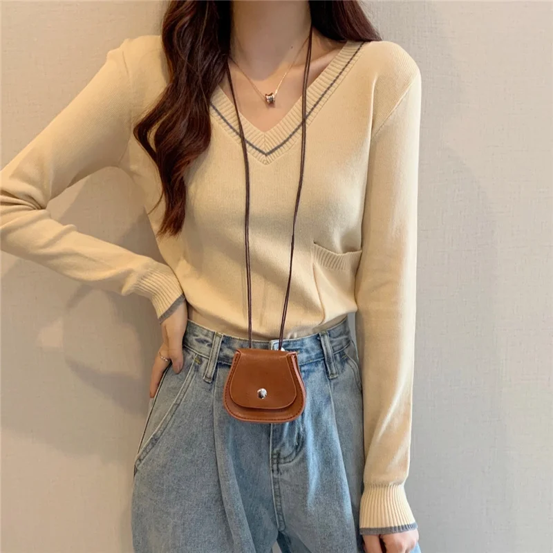 Женский Универсальный свитер с V-образным вырезом и длинным рукавом
Женский Универсальный свитер с V-образным вырезом и длинным рукавом