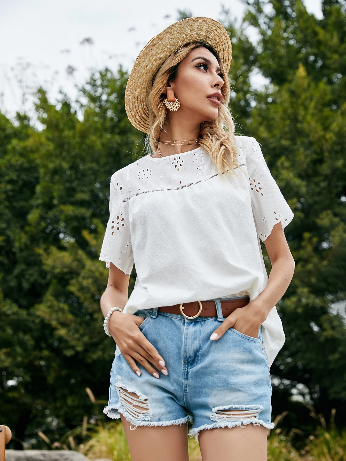 Summer Spring Elegant Fresh Sweet Hollow Out flowers T-Shirts Women Ladies Loose Tops Short Sleeves Female O-Neck Pullover
Summer Spring Elegant Fresh Sweet Hollow Out flowers T-Shirts Women Ladies Loose Tops Short Sleeves Female O-Neck Pullover