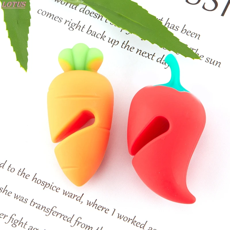 Carrot Silicone Design Spill-proof Pot Lid Rack Creative Overflow Stoppers Pot Cover Lifter For Kitchen
Carrot Silicone Design Spill-proof Pot Lid Rack Creative Overflow Stoppers Pot Cover Lifter For Kitchen