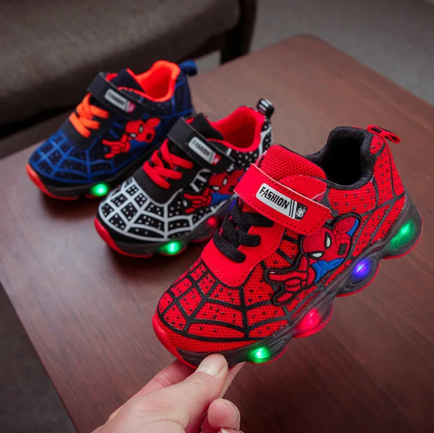 Детские светящиеся туфли Человек-паук для мальчиков и девочек новинка мягкие