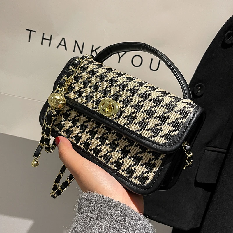 Soft Woolen Houndstooth Cloth Small Underarm Crossbody Shoulder Bags For Women 2022 Chain Winter Luxury Handbags
Soft Woolen Houndstooth Cloth Small Underarm Crossbody Shoulder Bags For Women 2022 Chain Winter Luxury Handbags