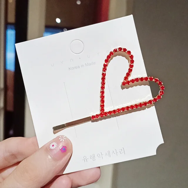 Fashion Shiny Crystal Heart Shape Hair Clip For Women Girl Simple Sweet Shining Rhinestone Cute Hair Ornament Headband Barrettes
Fashion Shiny Crystal Heart Shape Hair Clip For Women Girl Simple Sweet Shining Rhinestone Cute Hair Ornament Headband Barrettes