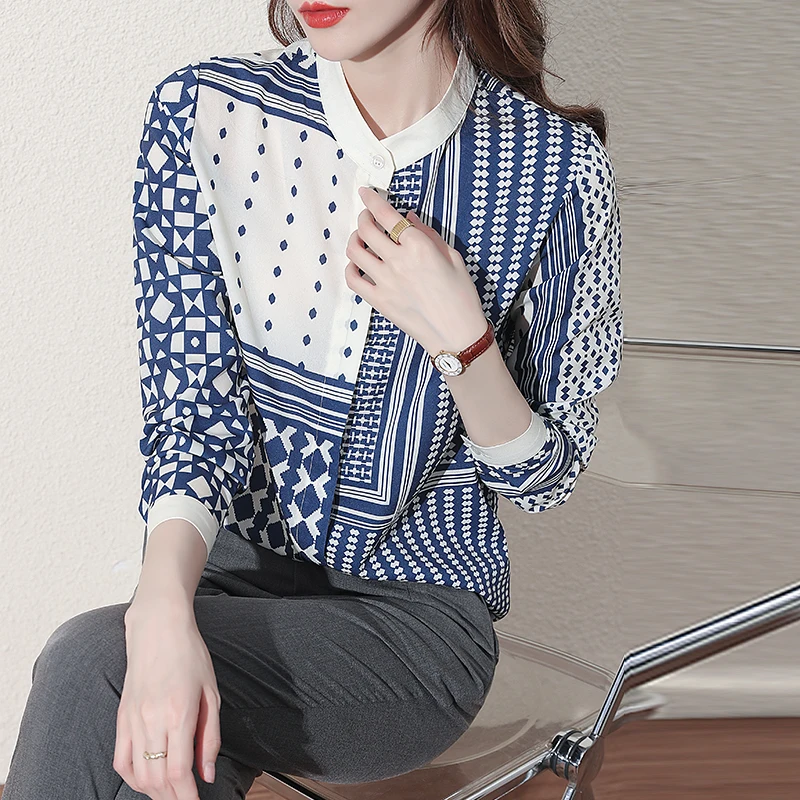 Autumn loose straight Korea style women shirts long sleeve mardarin collar blue elegant blouse female office ladies tops 2021
Autumn loose straight Korea style women shirts long sleeve mardarin collar blue elegant blouse female office ladies tops 2021