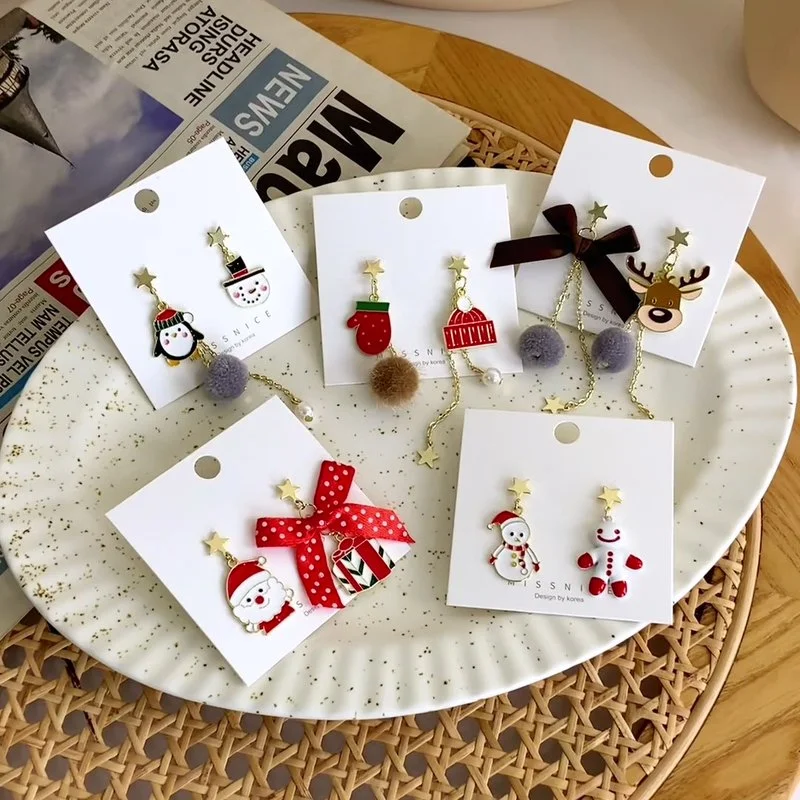 LOVOACC Kawail Asymmetric Star Elk Snowman Dangle Earrings for Women Plush Ball Bowknot Gift Box Earring 2021 Christmas Jewelry
LOVOACC Kawail Asymmetric Star Elk Snowman Dangle Earrings for Women Plush Ball Bowknot Gift Box Earring 2021 Christmas Jewelry