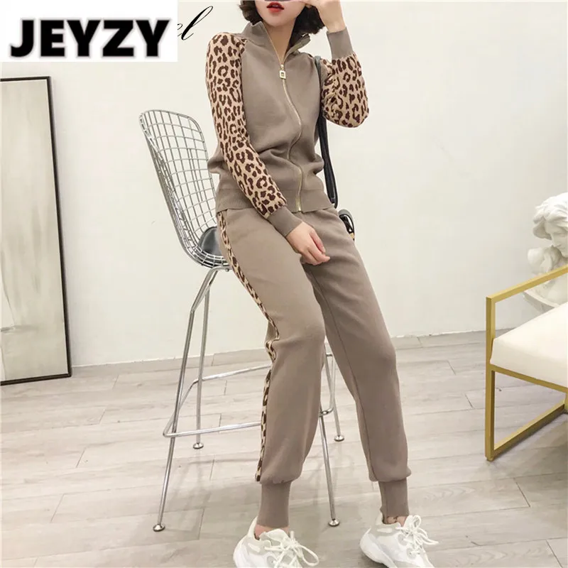 Leopard Jacquard Long Sleeve Tracksuit Jacket Trousers Sets Women Slim Long Sleeve Zipper Cardigan+Pencil Pant Suit 2 Piece Set
Leopard Jacquard Long Sleeve Tracksuit Jacket Trousers Sets Women Slim Long Sleeve Zipper Cardigan+Pencil Pant Suit 2 Piece Set