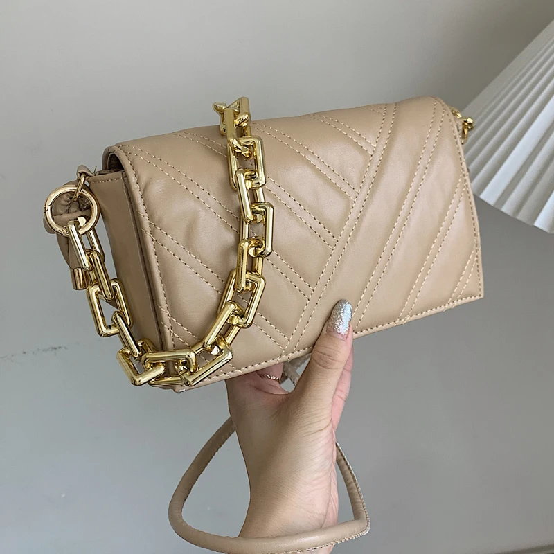 Quilting PU Leather Shoulder Crossbody Bag For Women 2021 Summer Travel Trends Thick Chain Baguette Purses and Handbags Green
Quilting PU Leather Shoulder Crossbody Bag For Women 2021 Summer Travel Trends Thick Chain Baguette Purses and Handbags Green