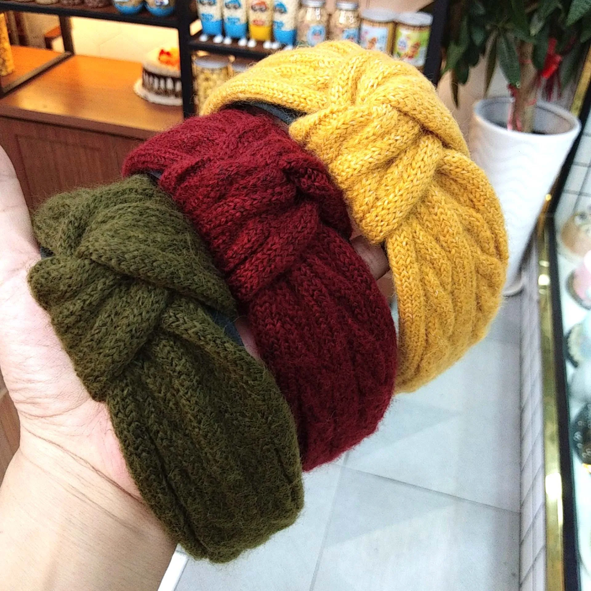 New Women Winter Warmer Headband Fashion Elastic Wool Knitted Headband Hairband Girls Elegant Hair Band Accessories
New Women Winter Warmer Headband Fashion Elastic Wool Knitted Headband Hairband Girls Elegant Hair Band Accessories