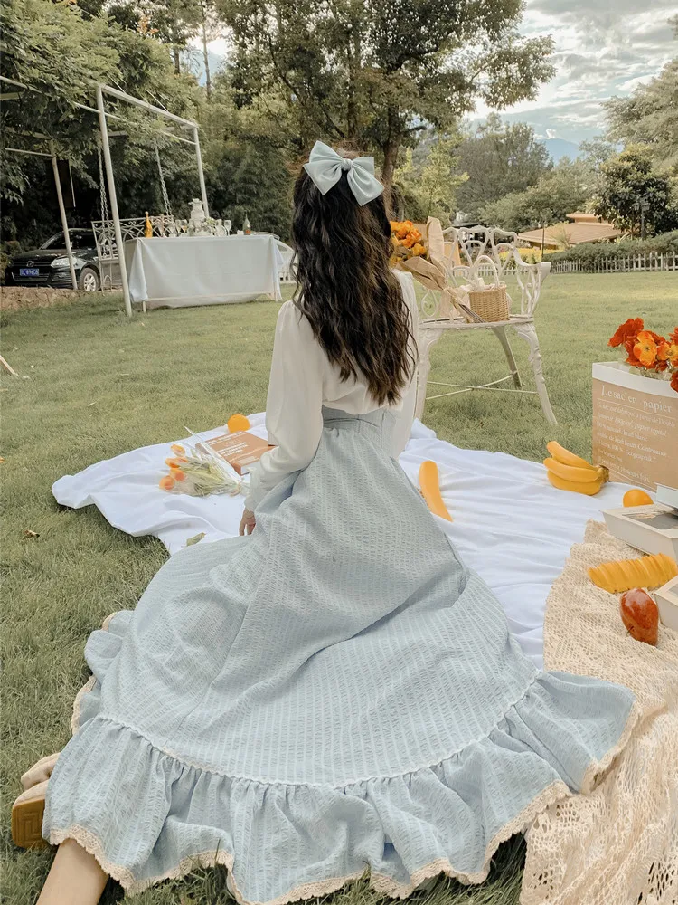 Modern Vintage Style Outfits Sweet Peter Pan Collar Lantern Sleeve White Blouse Lady Shirt & Light Blue Long Skirt Princess Suit 
Modern Vintage Style Outfits Sweet Peter Pan Collar Lantern Sleeve White Blouse Lady Shirt & Light Blue Long Skirt Princess Suit