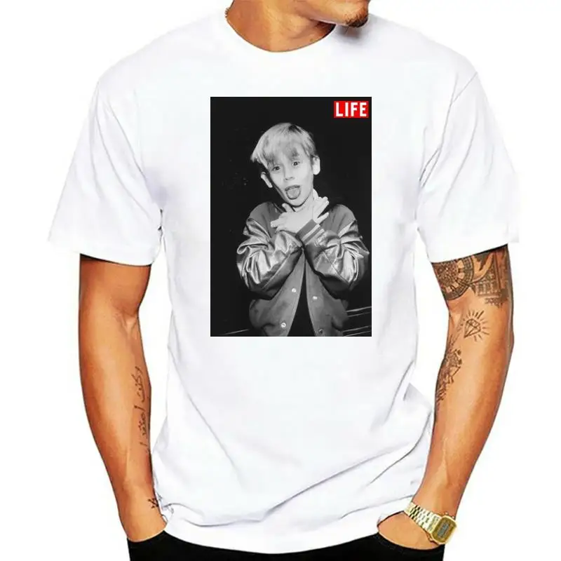 Macaulay Culkin Life журнал Райан Гослинг Мужская футболка белая уличная футболка
Macaulay Culkin Life журнал Райан Гослинг Мужская футболка белая уличная футболка