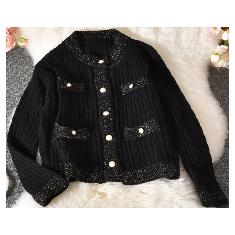 2020 Autumn Winter Elegant Pearl Buttons Thick Knitted Sweater for Women's long sleeved Twist Knit Sweater Outerwer Coat
2020 Autumn Winter Elegant Pearl Buttons Thick Knitted Sweater for Women's long sleeved Twist Knit Sweater Outerwer Coat